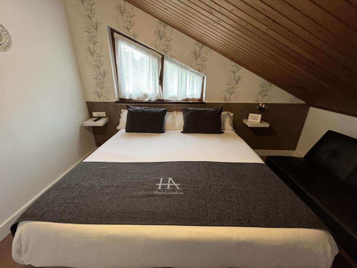 Hotel Avelina Onís エクステリア 写真