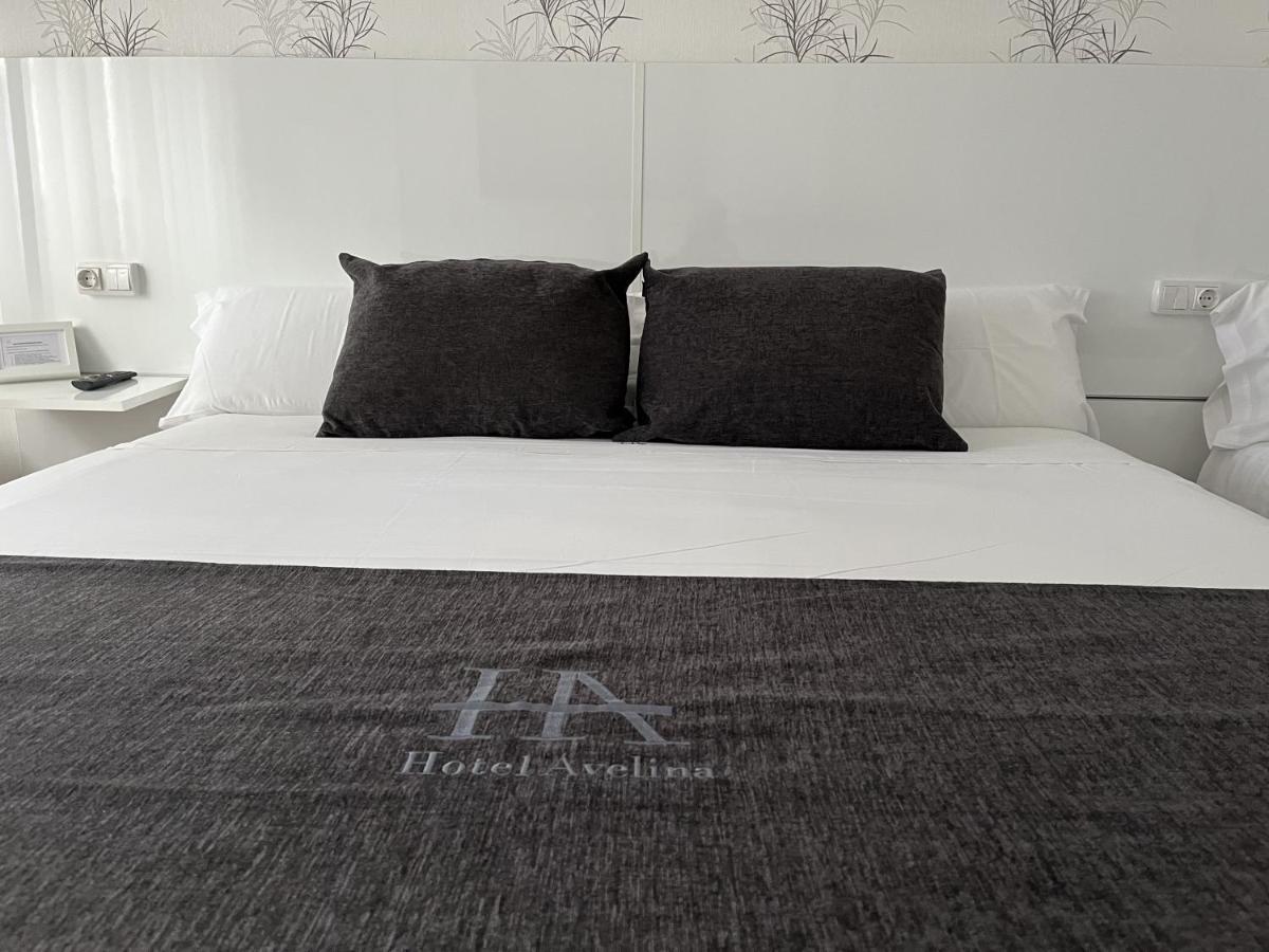 Hotel Avelina Onís エクステリア 写真